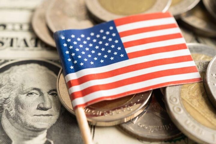 The U.S. Dollar Index holds firm above 98 ahead of ISM Services PMI data, signaling market caution and strong safe-haven demand.